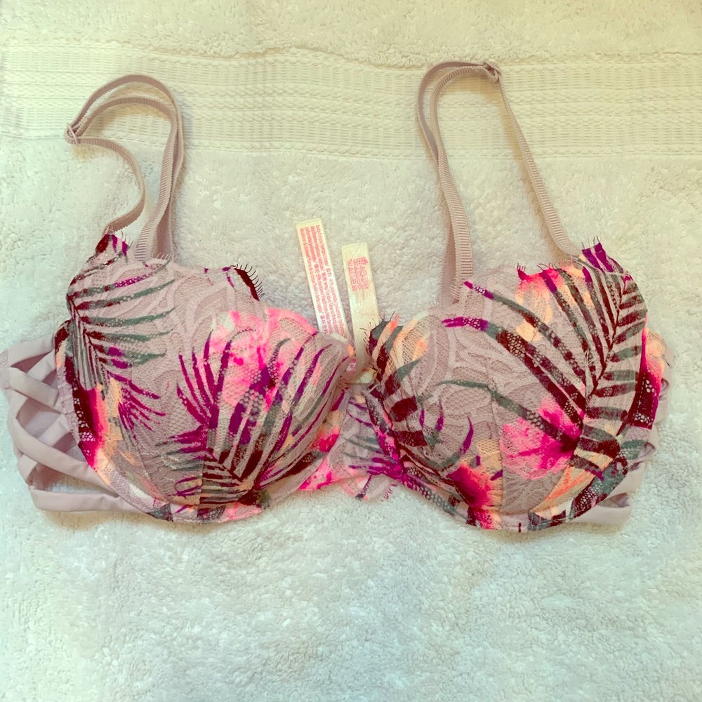 Victoria’s Secret PINK bra